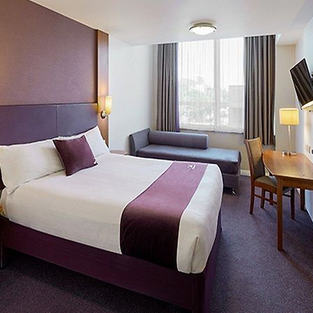 Premier Inn Chippenham Chippenham  Exterior photo