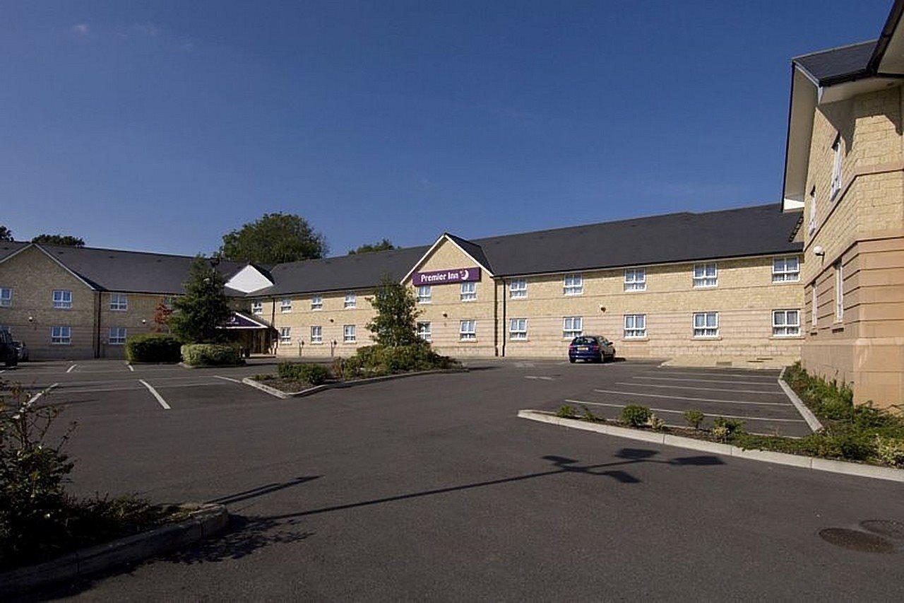Premier Inn Chippenham Chippenham  Exterior photo