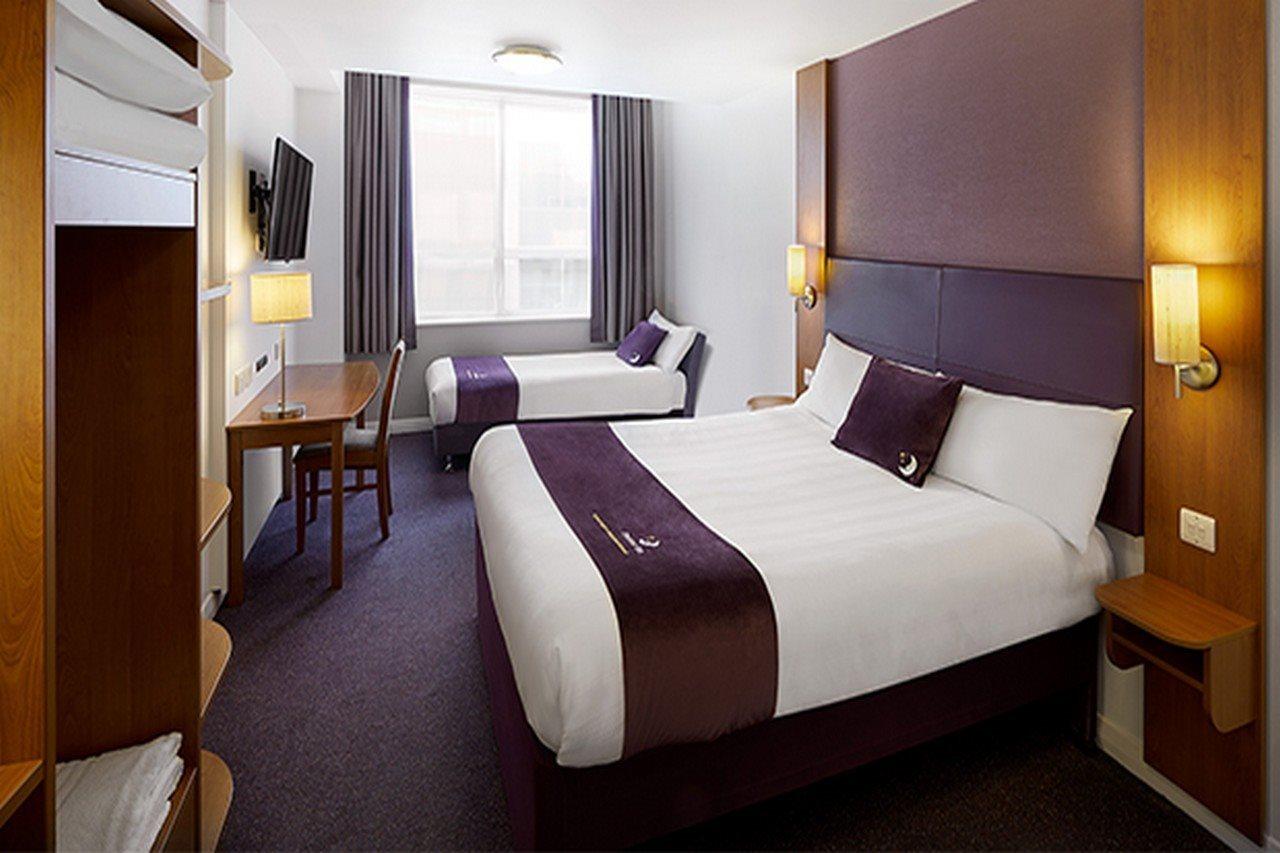 Premier Inn Chippenham Chippenham  Exterior photo
