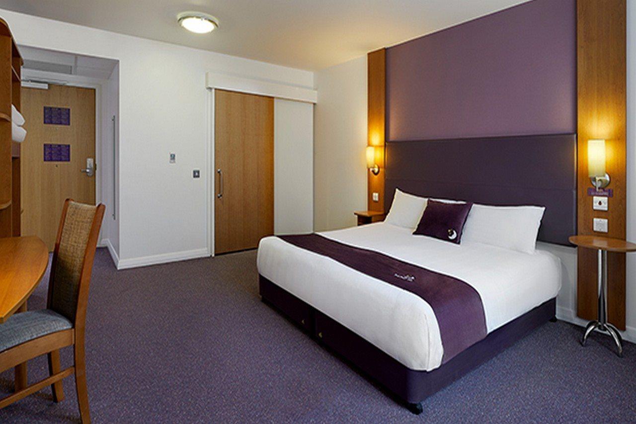 Premier Inn Chippenham Chippenham  Exterior photo