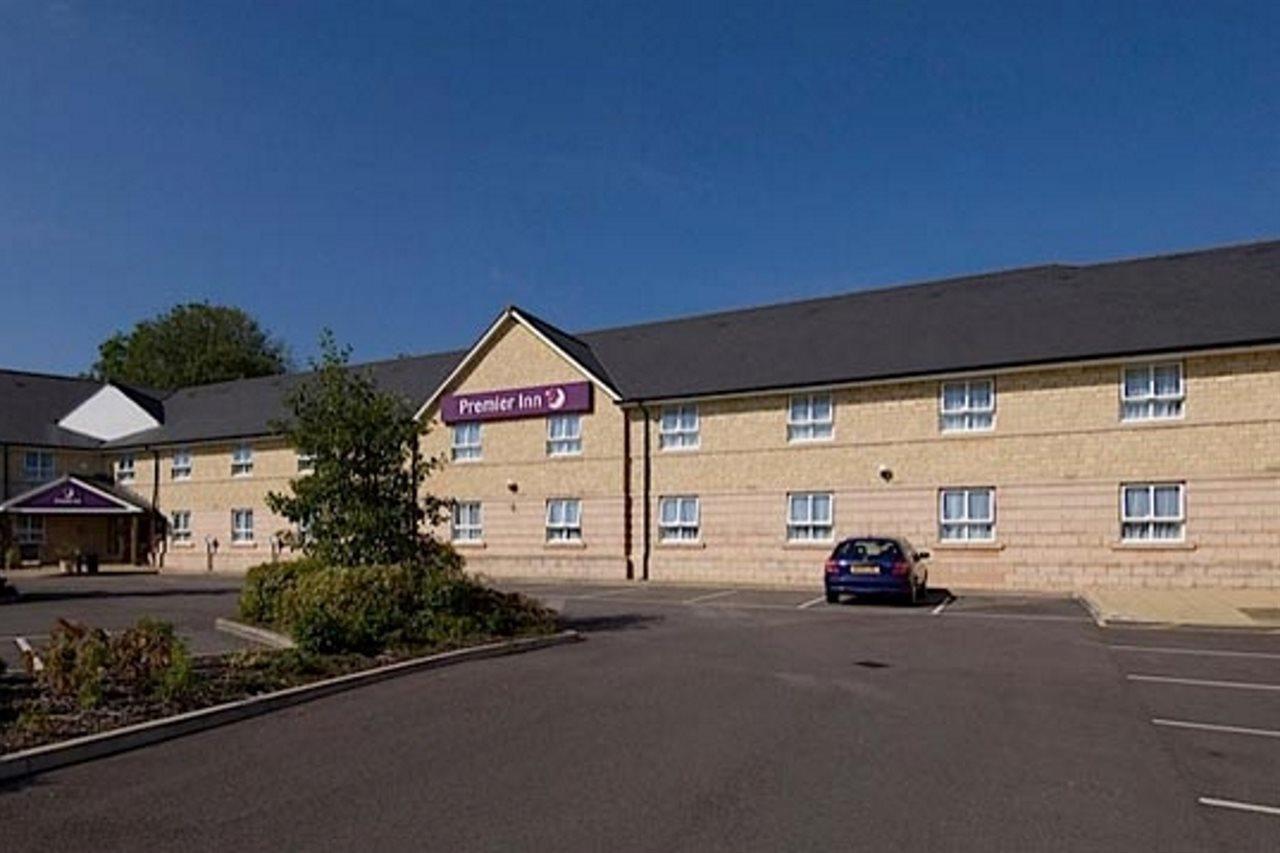 Premier Inn Chippenham Chippenham  Exterior photo