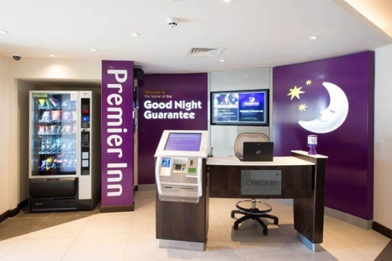 Premier Inn Chippenham Chippenham  Exterior photo